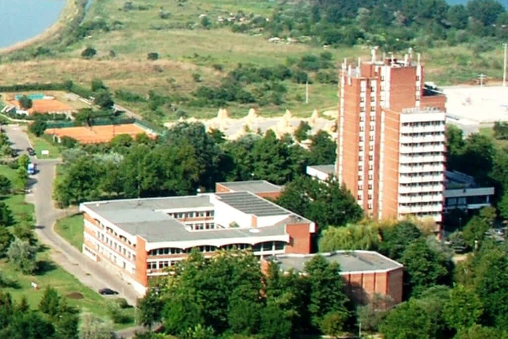 Asen Zlatarov Üniversitesi